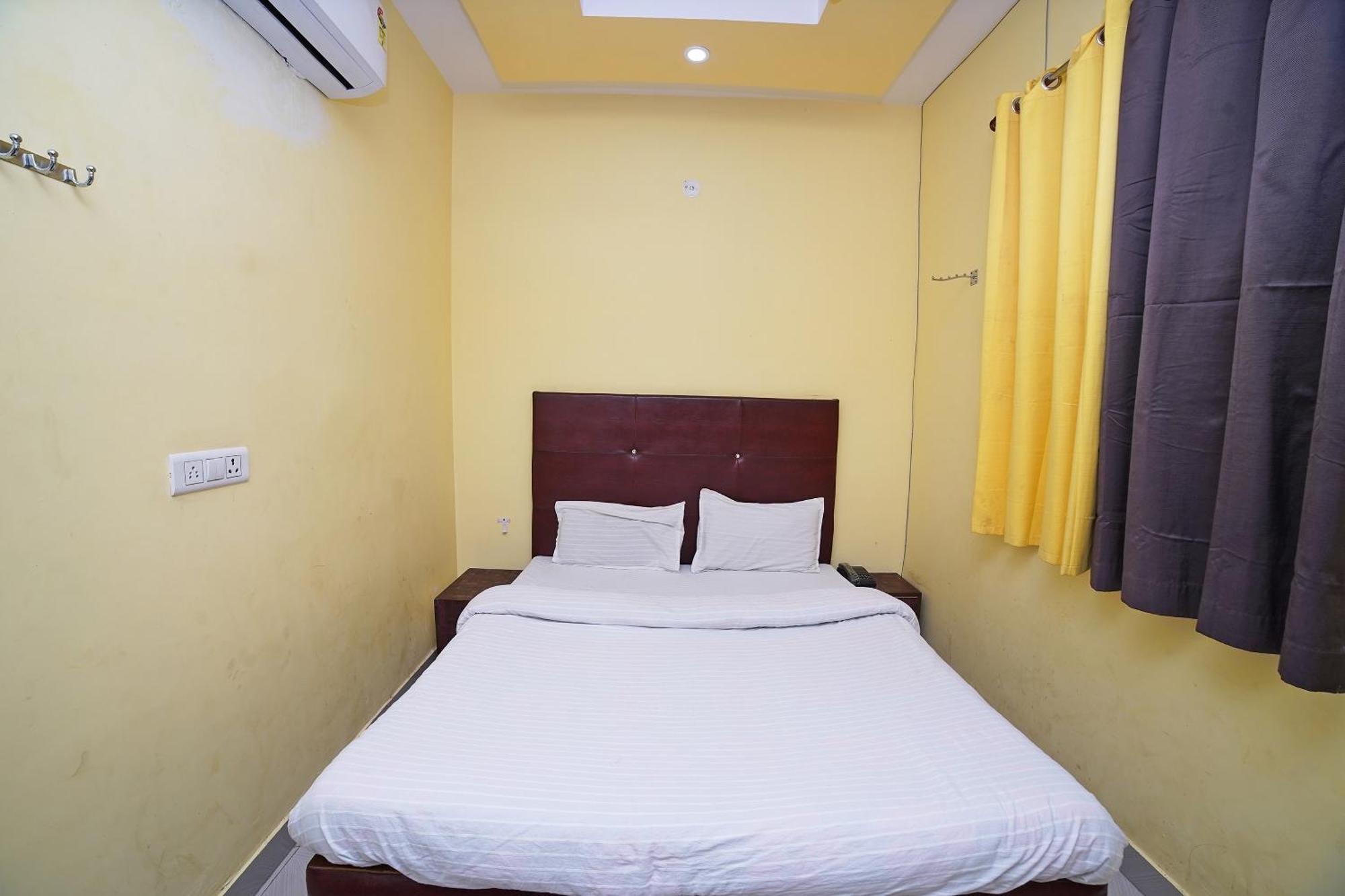 Hotel O Rama Palace Moradabad Eksteriør billede